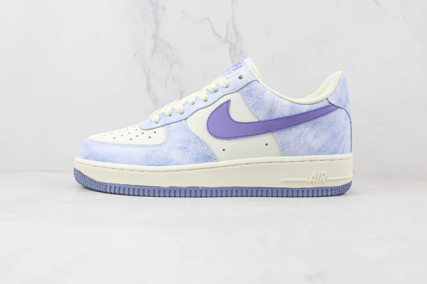 Nike Air Force 1 07 Low Light Purple White GK9978-022 - Classic Style and Comfort at Its Best