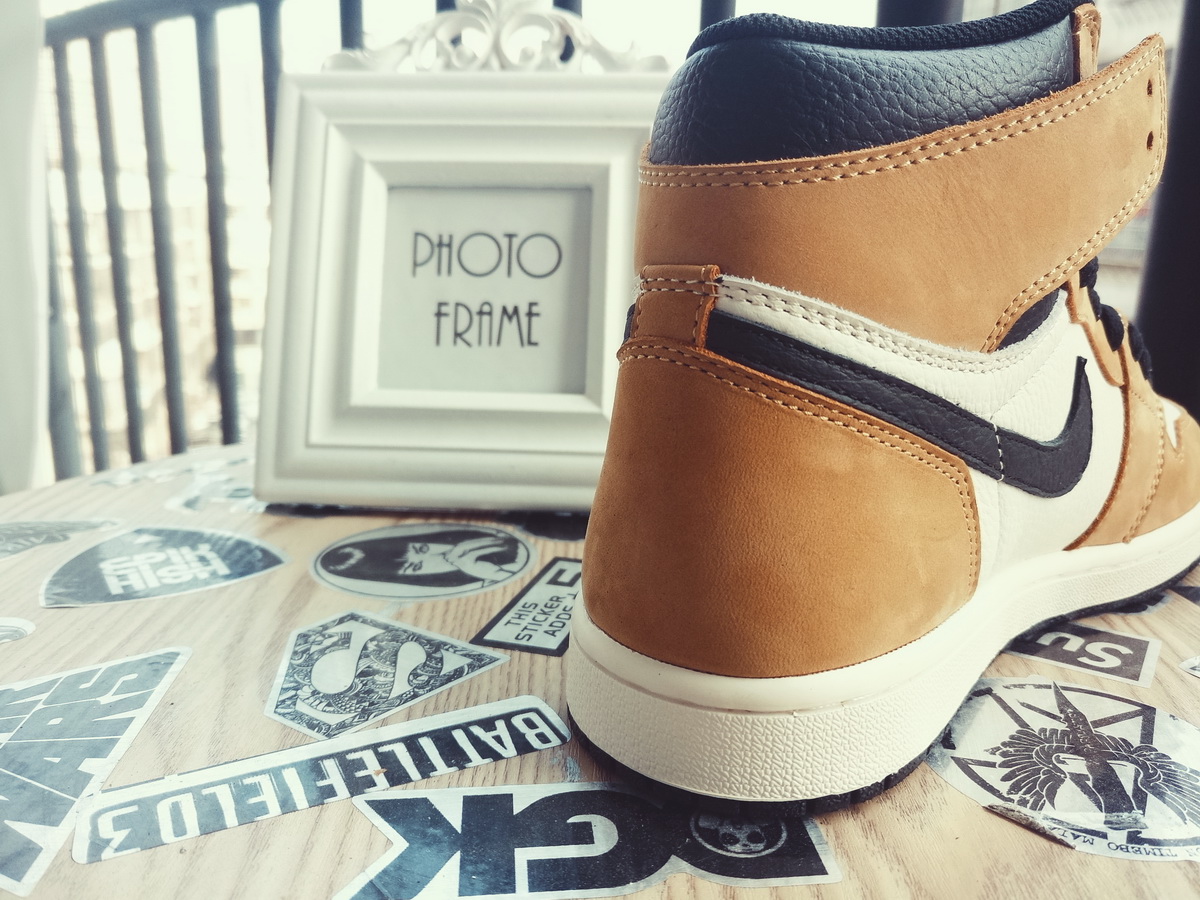 Air Jordan 1 Retro High OG 'Rookie Of The Year' 555088-700 - Authentic & Stylish Basketball Sneakers