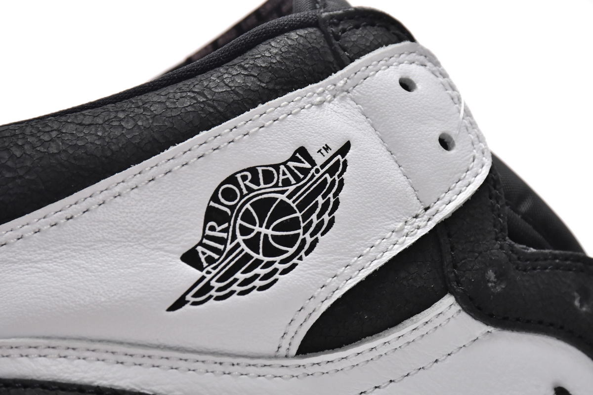 Air Jordan 1 Retro High OG 'Stage Haze' 555088-108 – Iconic Sneaker with Unique Style