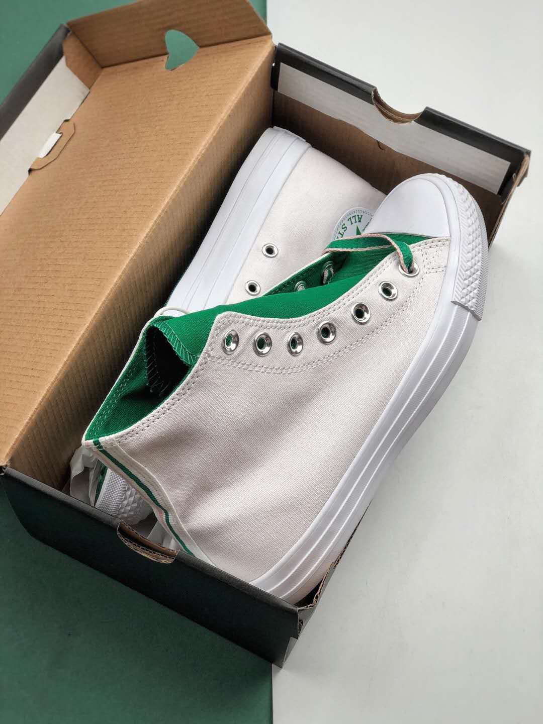 Converse Chuck Taylor All Star 160466C - Classic High Top Sneakers