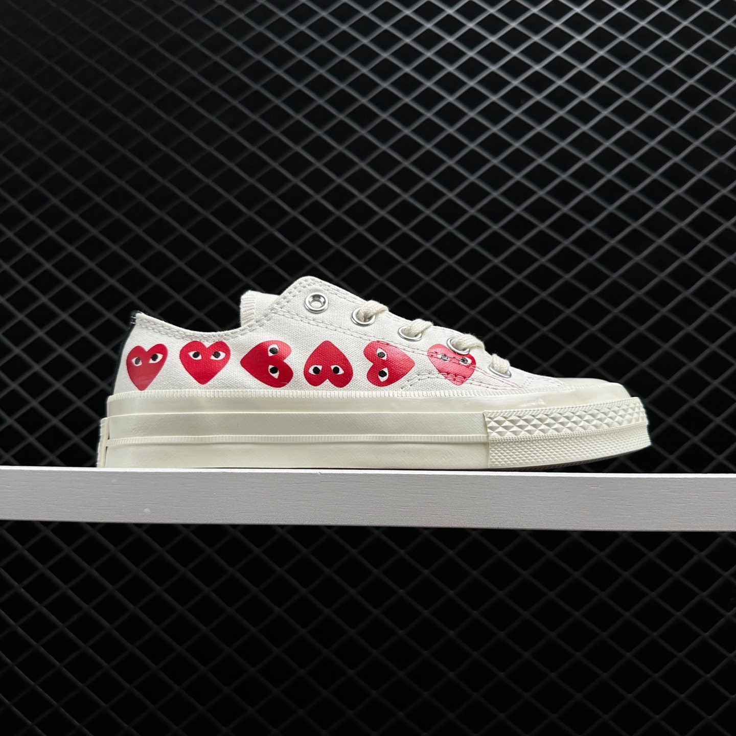 Converse Comme Des Play X Chuck 70 Low Top 'Multi Heart' - Shop Now!