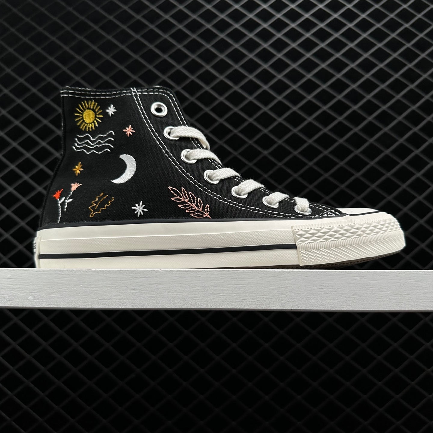 Converse Wmns Chuck Taylor All Star Platform High 'It's Okay To Wander - Black' 571085C